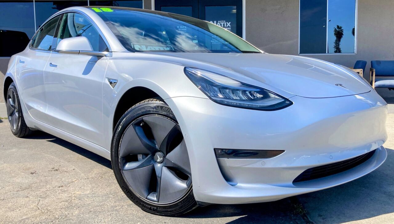 2018 TESLA Model 3
