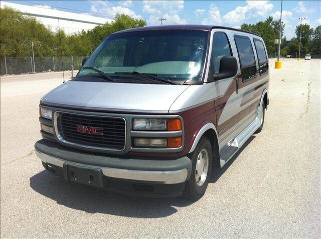 GMC Savana