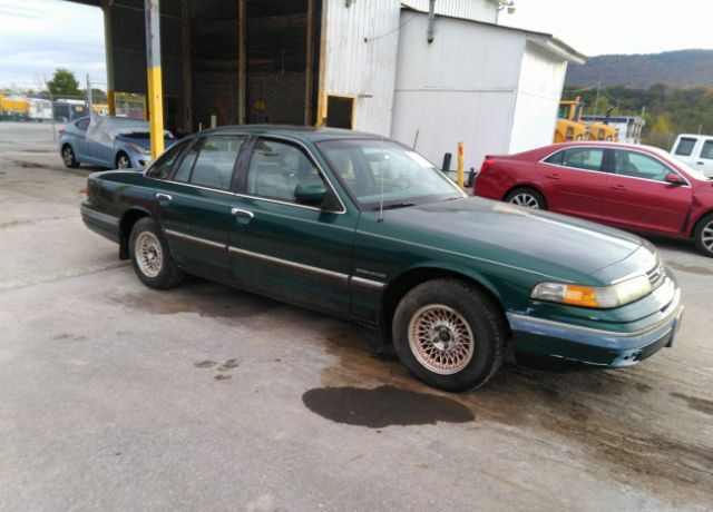 Ford Crown Victoria
