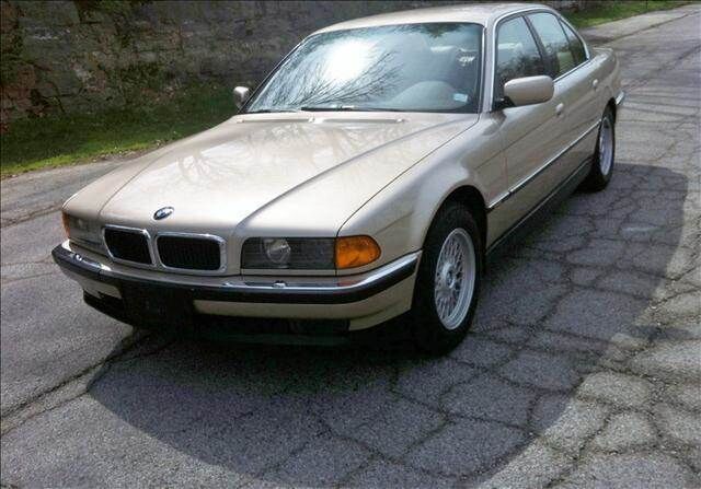 BMW 740i