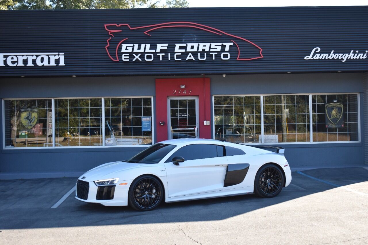 2017 AUDI R8