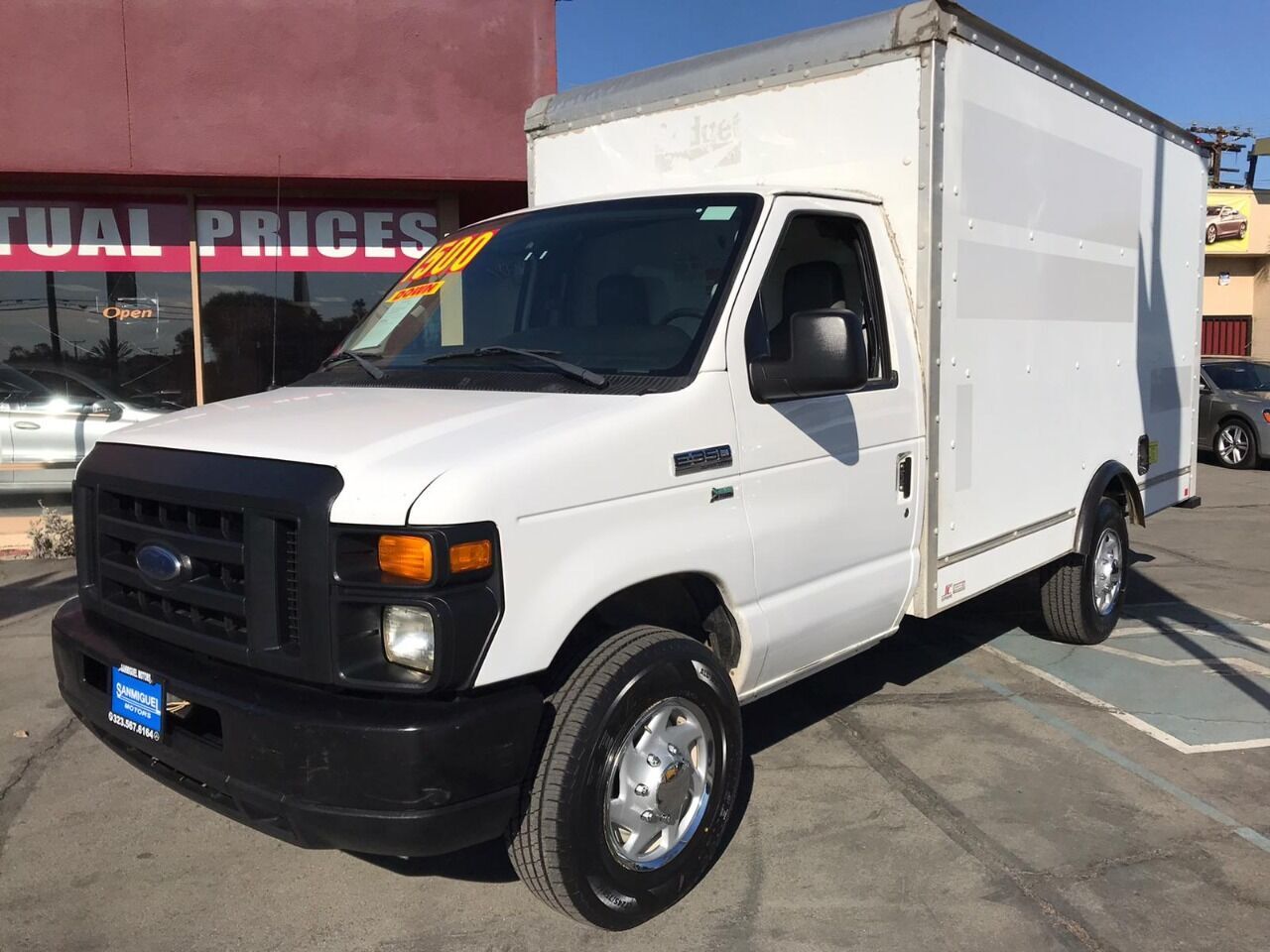 2012 FORD E-350