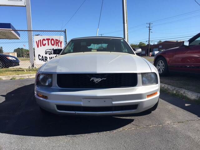 2005 FORD Mustang