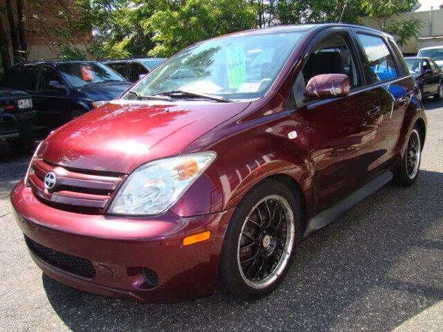 2004 TOYOTA SCION