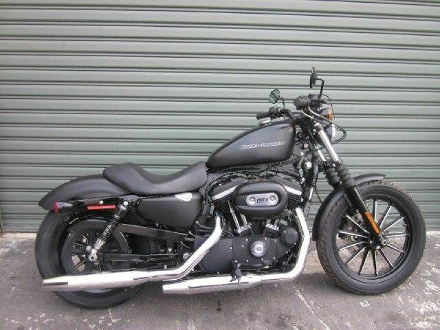 2010 HARLEY DAVIDSON Iron883