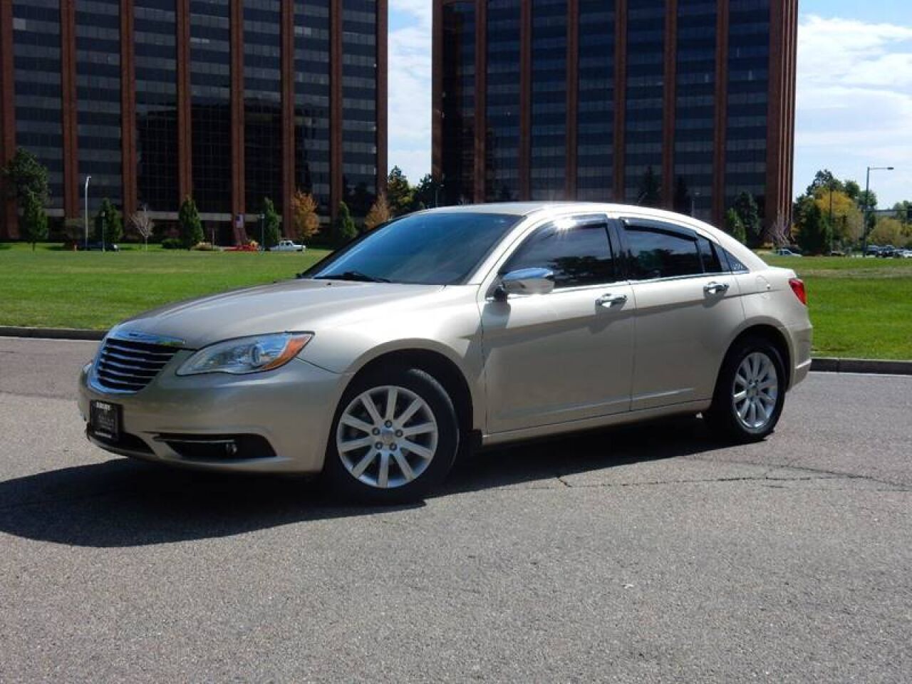 2013 CHRYSLER 200