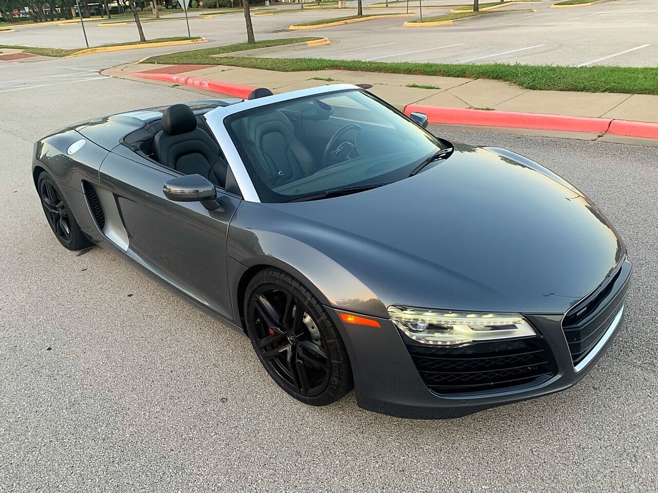 2014 AUDI R8