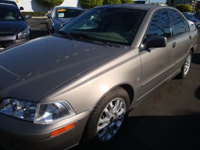 2004 VOLVO S40