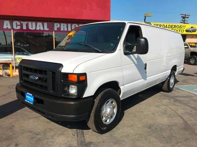 2012 FORD E-350