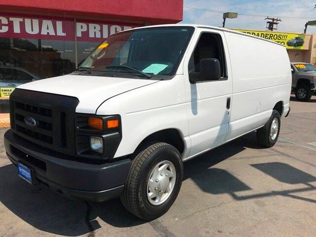 2012 FORD E-350