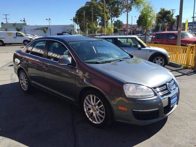 2009 VOLKSWAGEN Jetta