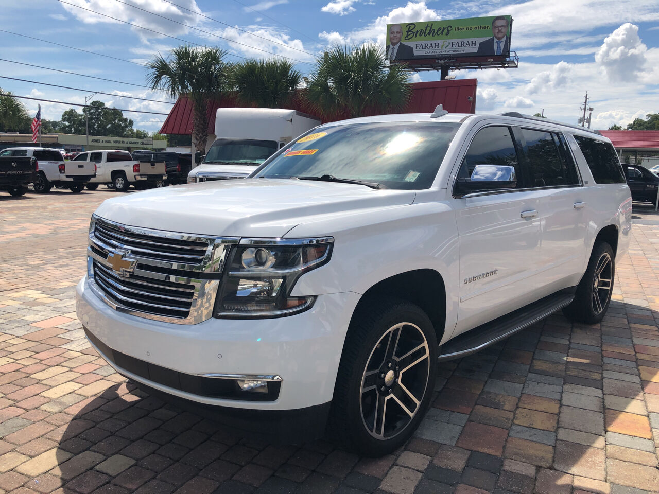 2016 CHEVROLET Suburban
