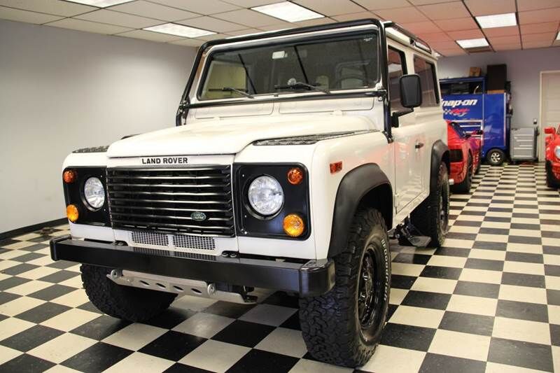 Land Rover Defender