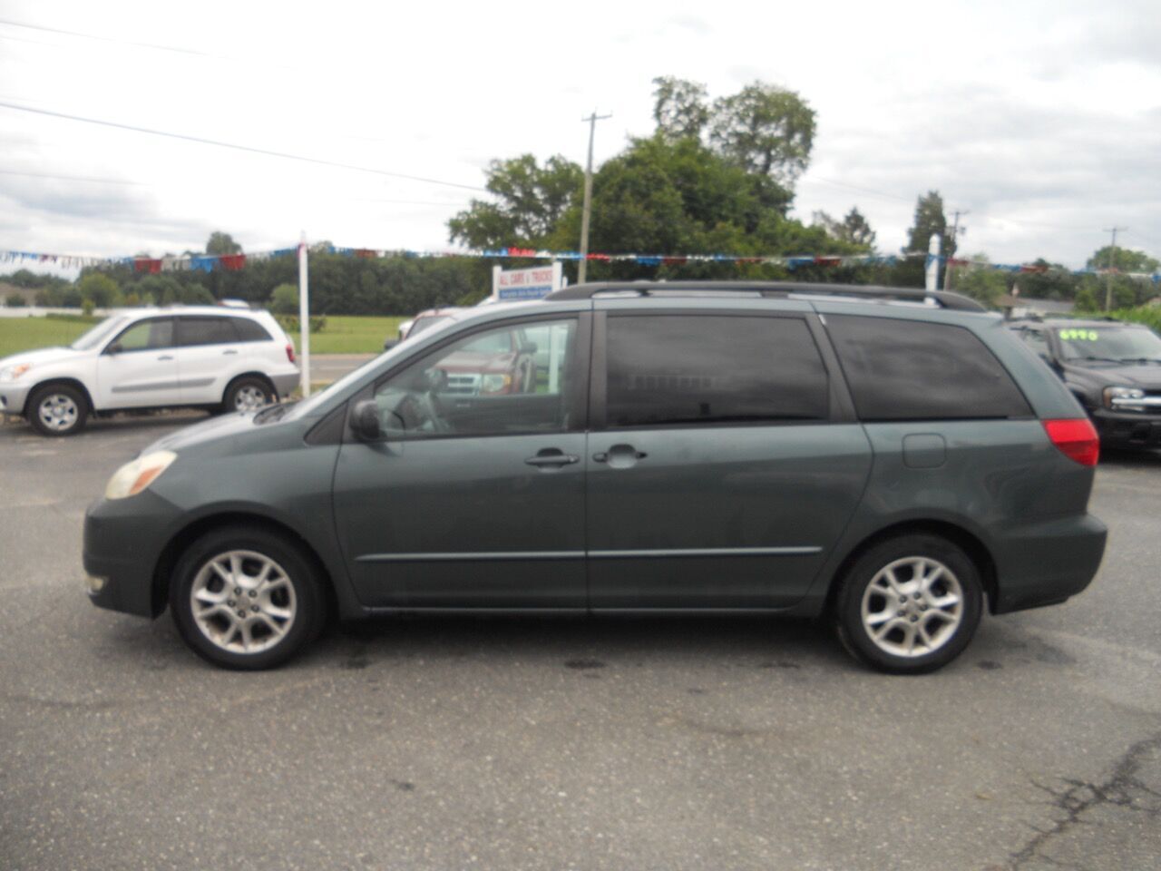 2004 TOYOTA Sienna