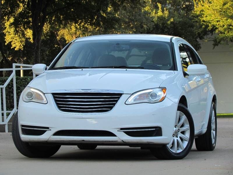 2013 CHRYSLER 200
