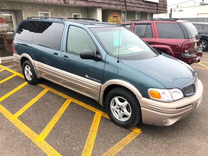 2004 PONTIAC Montana
