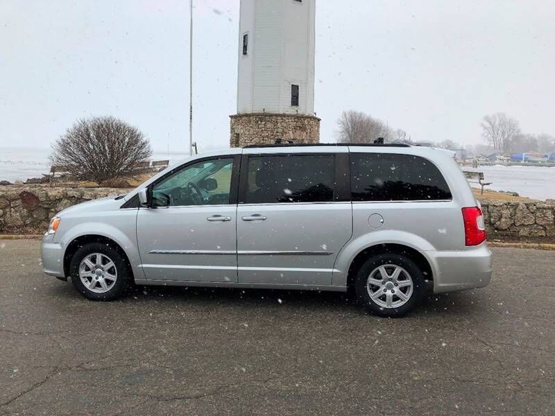 2011 CHRYSLER Town and Country