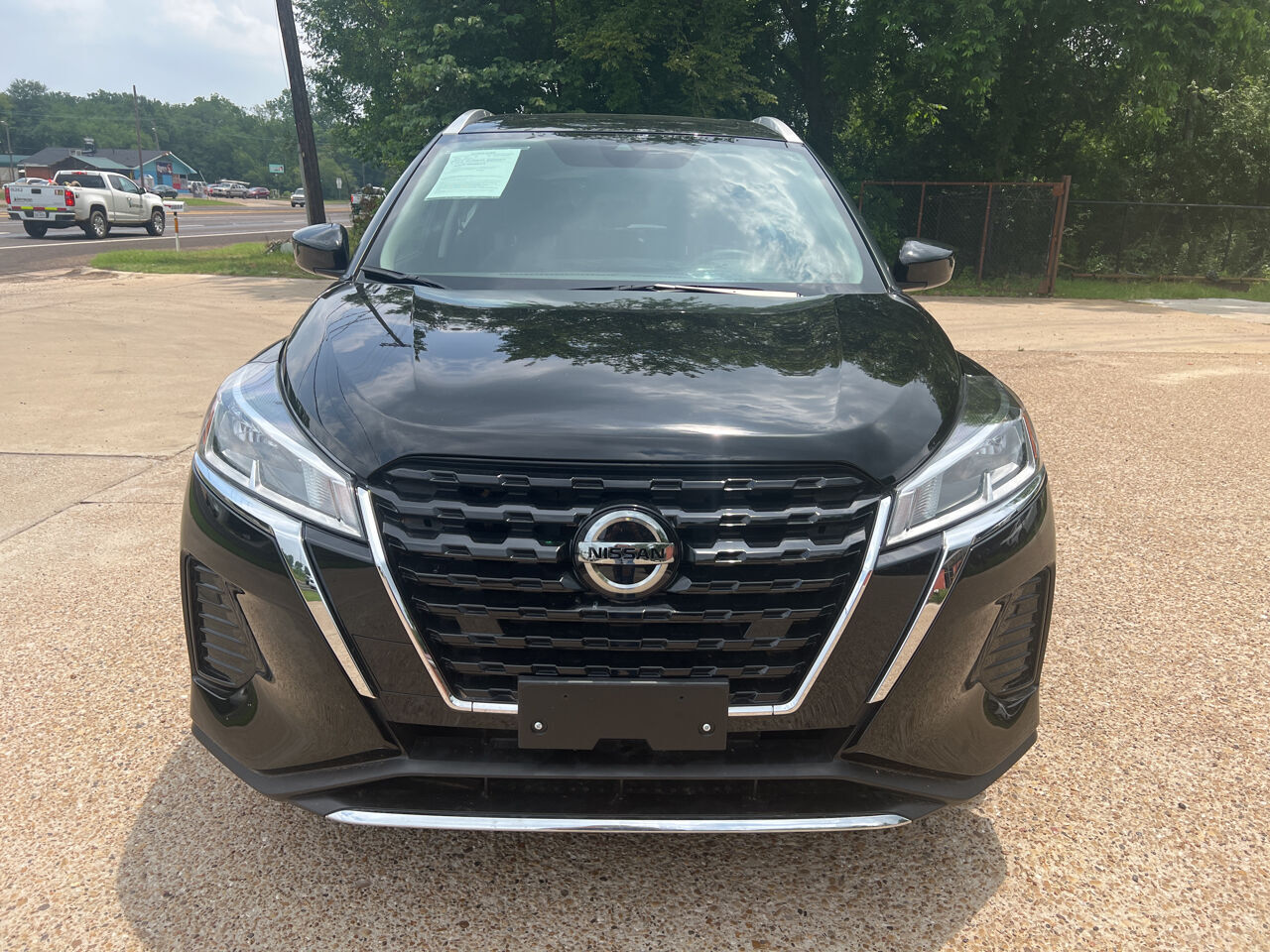 2021 NISSAN Kicks