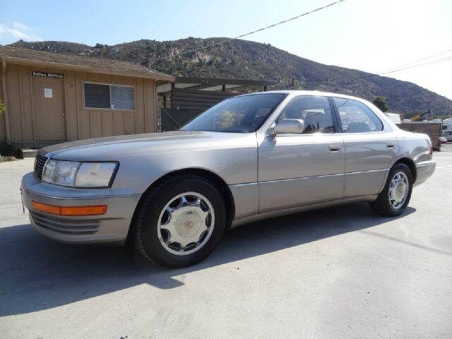 Lexus LS