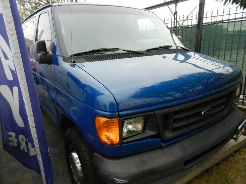 2004 FORD E-250