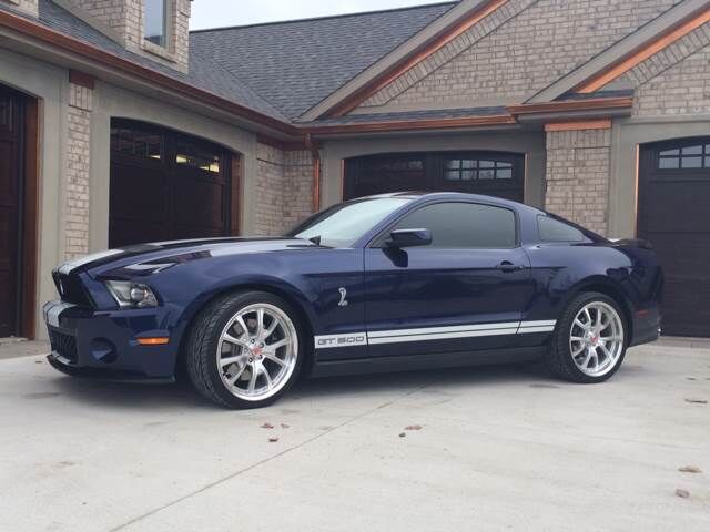 2011 FORD Mustang