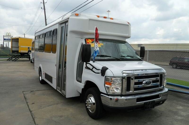 2013 FORD E-450