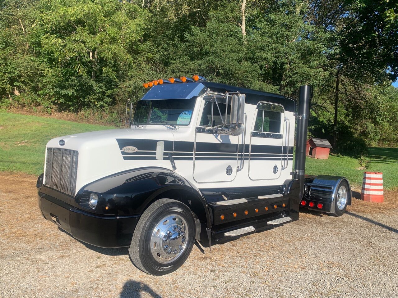 1999 PETERBILT 330