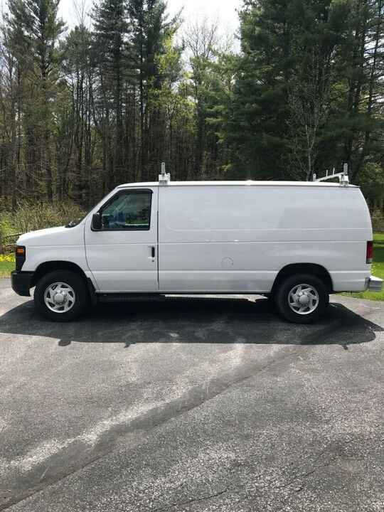2011 FORD E-250