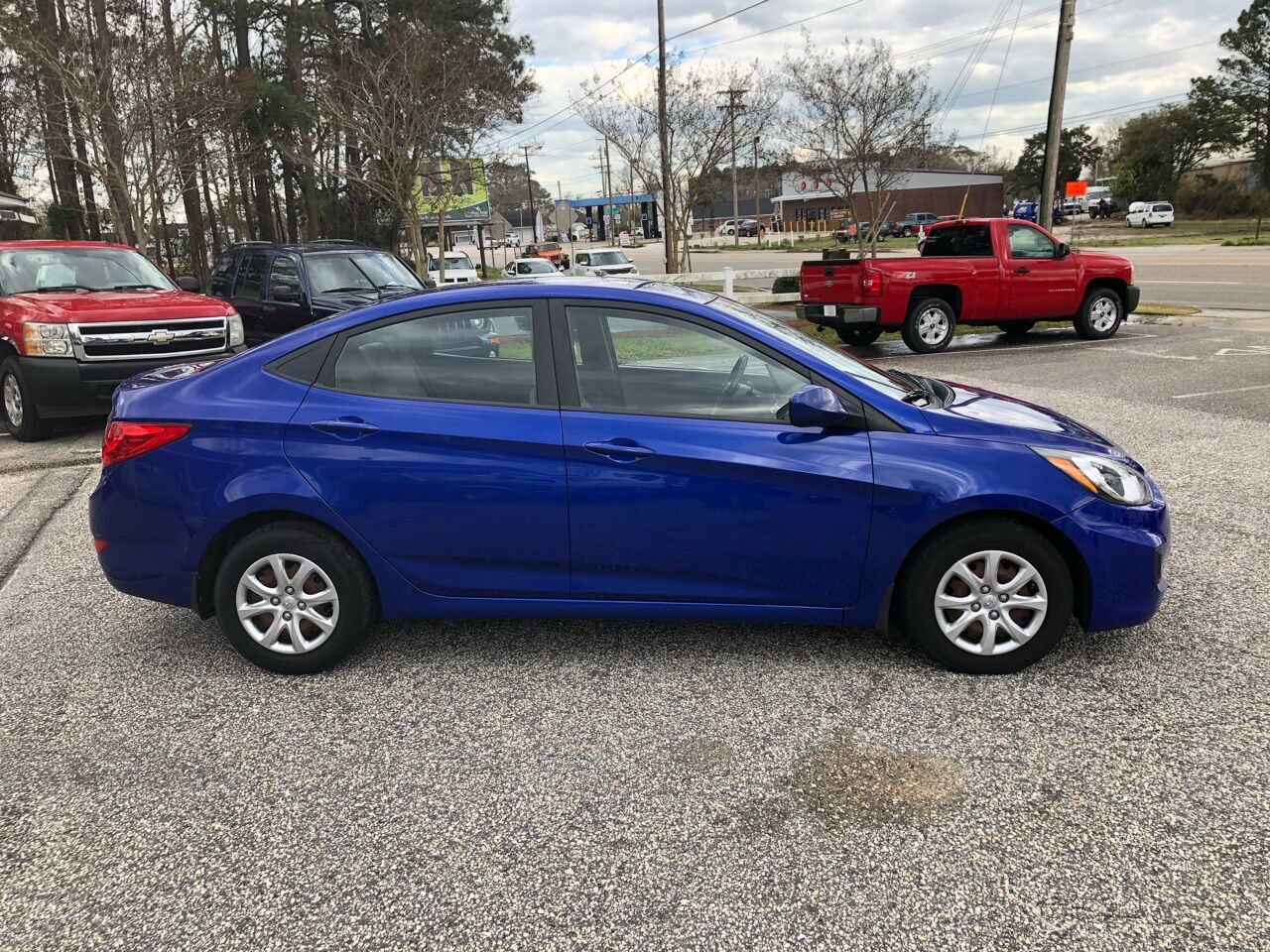 2013 HYUNDAI Accent