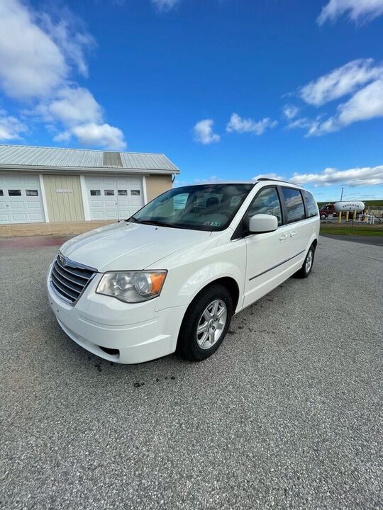 2010 CHRYSLER Town and Country