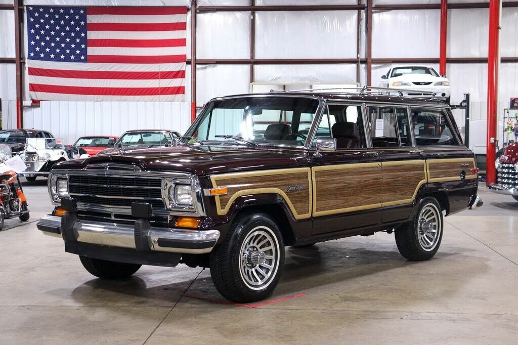Jeep Grand Wagoneer