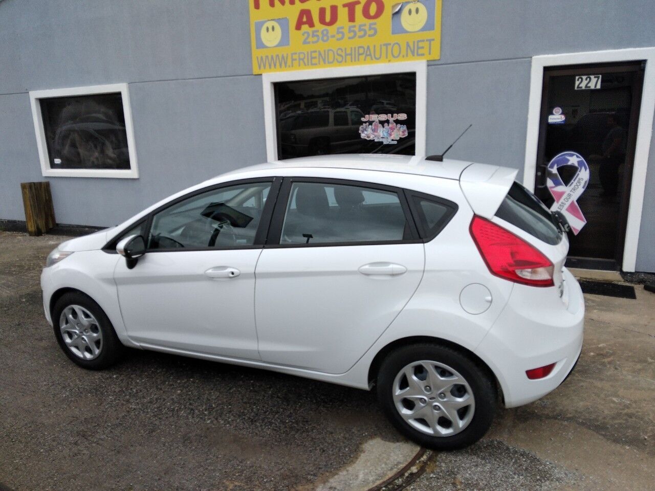 2013 FORD Fiesta