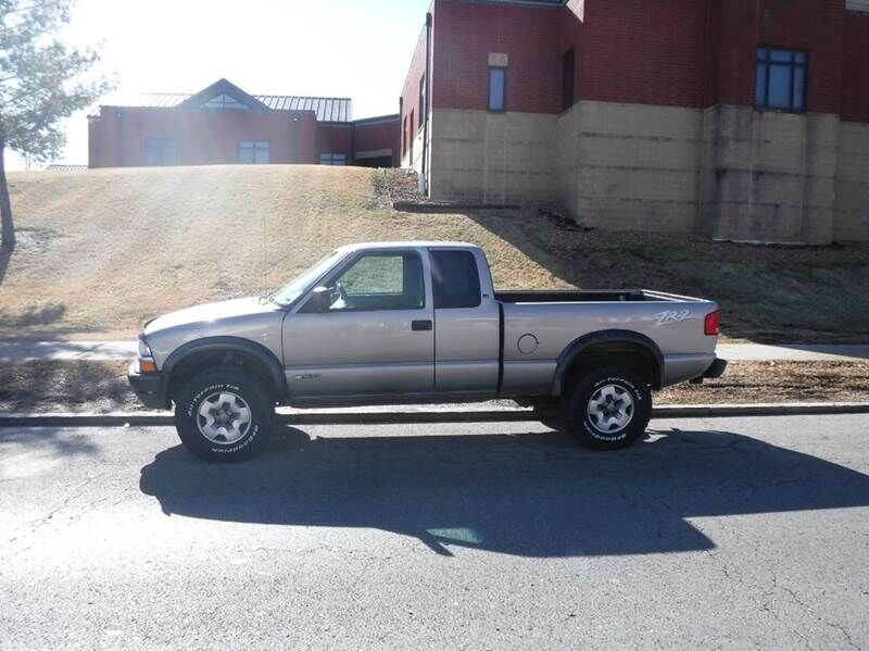 2002 CHEVROLET S-10 Pickup