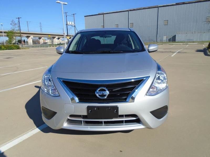 2016 NISSAN Versa