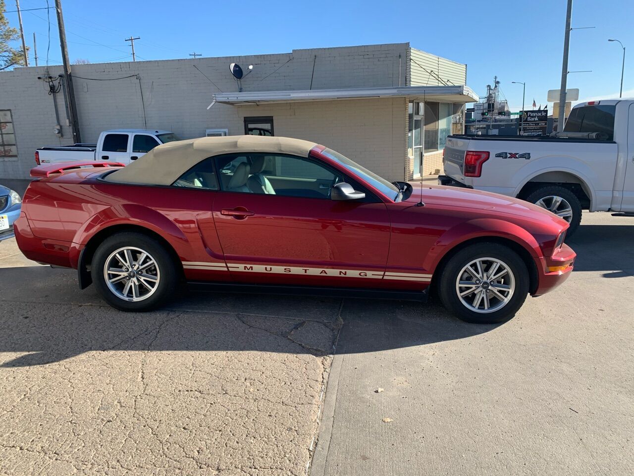 2005 FORD Mustang