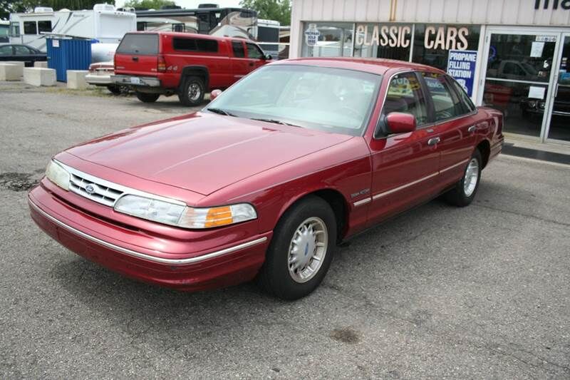 1995 FORD Crown Victoria