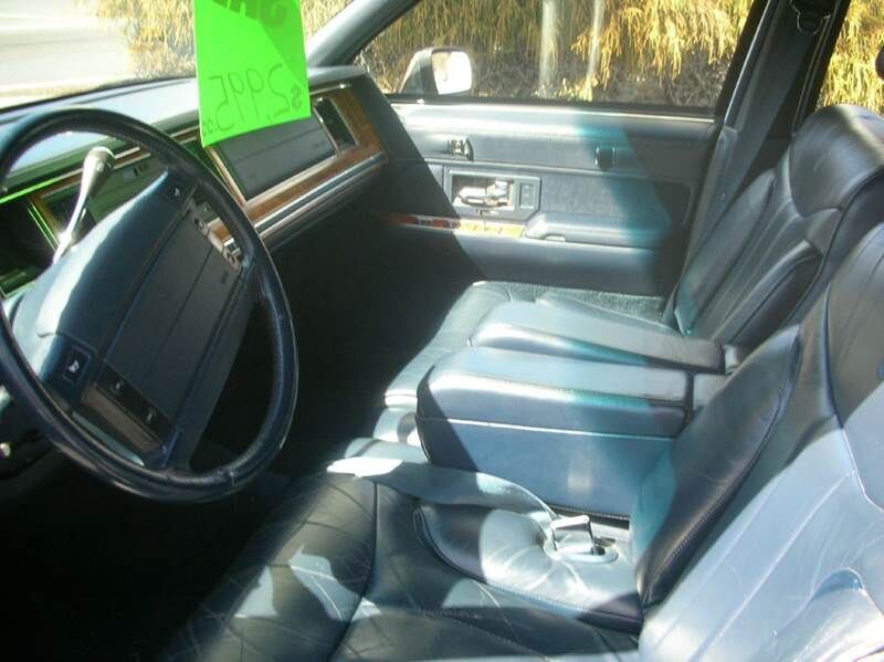 1993 LINCOLN Town Car