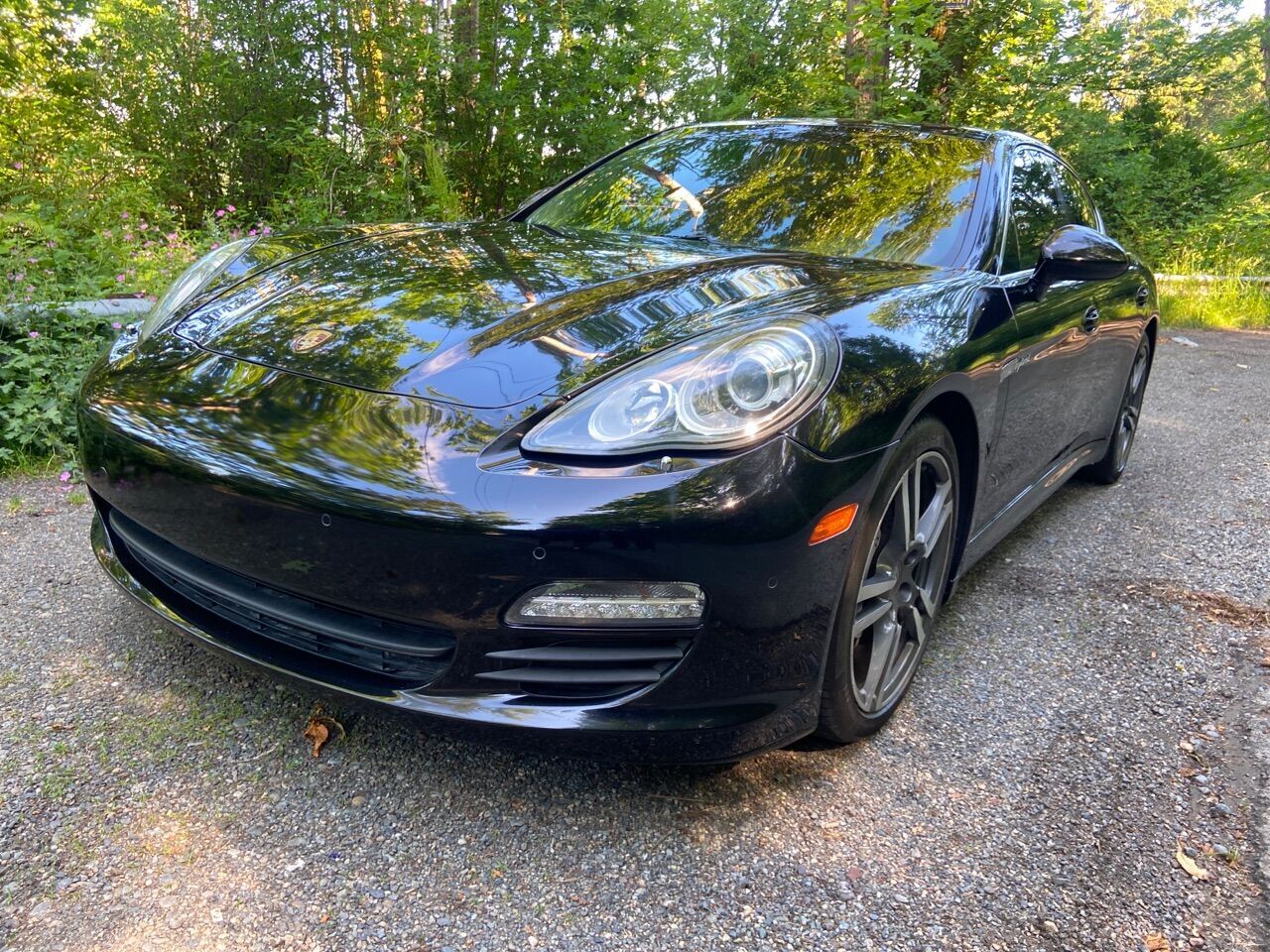 2012 PORSCHE Panamera