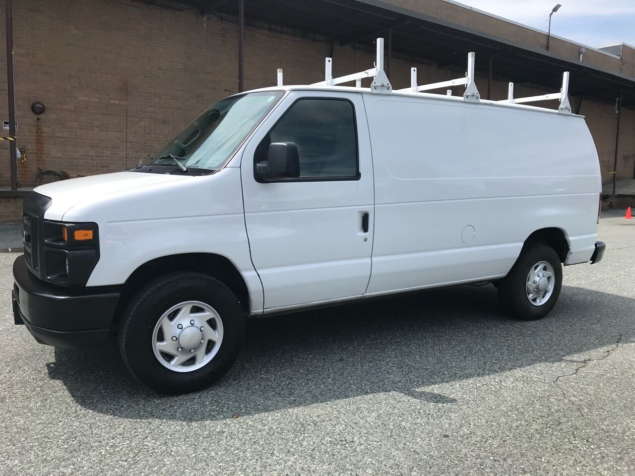 2012 FORD E-250