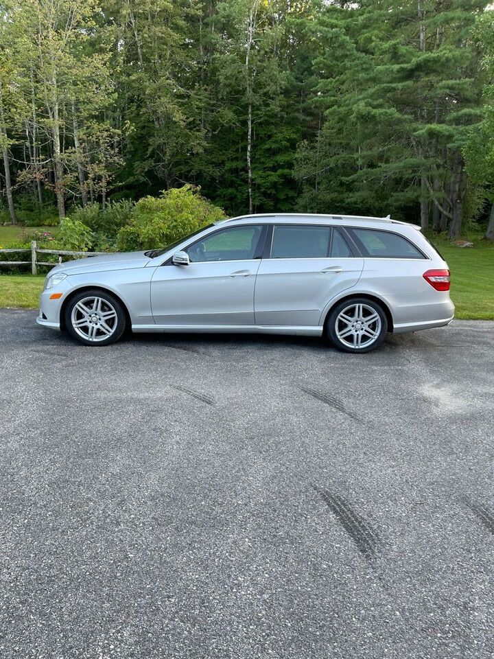 2011 MERCEDES-BENZ E-Class