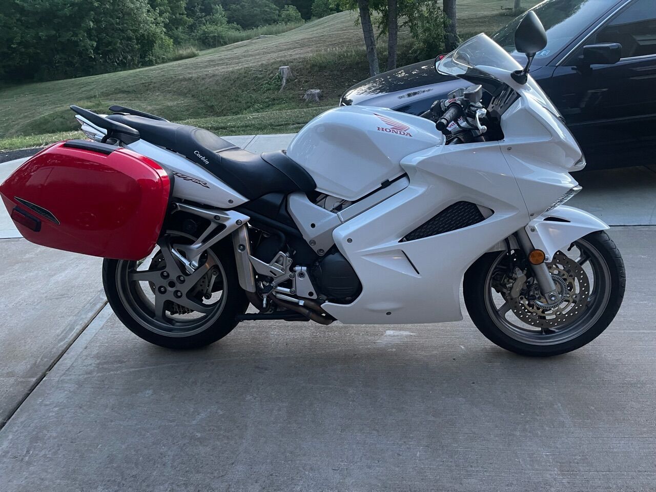 Honda VFR800A (INTERCEPTOR)
