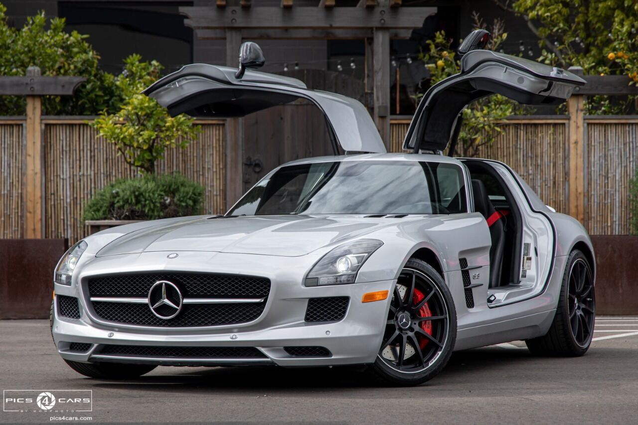 Mercedes-Benz SLS-Class