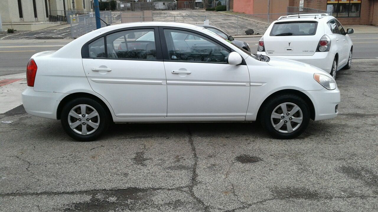2009 HYUNDAI Accent