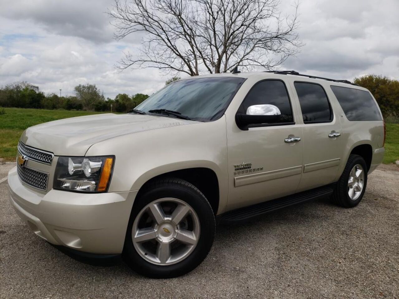 2013 CHEVROLET Suburban