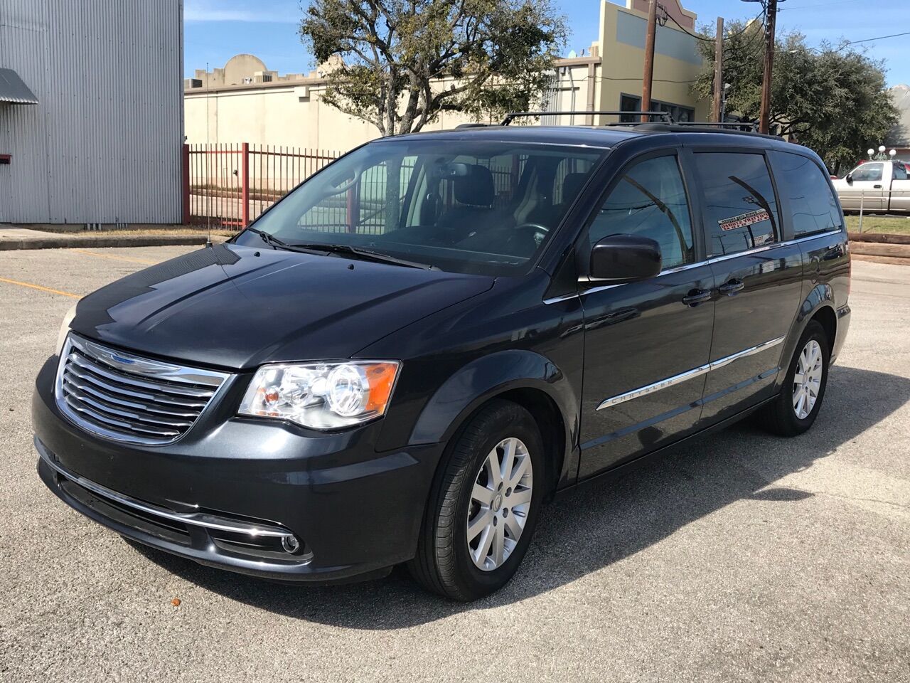 2013 CHRYSLER Town and Country