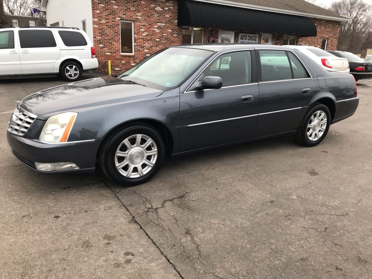 2010 CADILLAC DTS