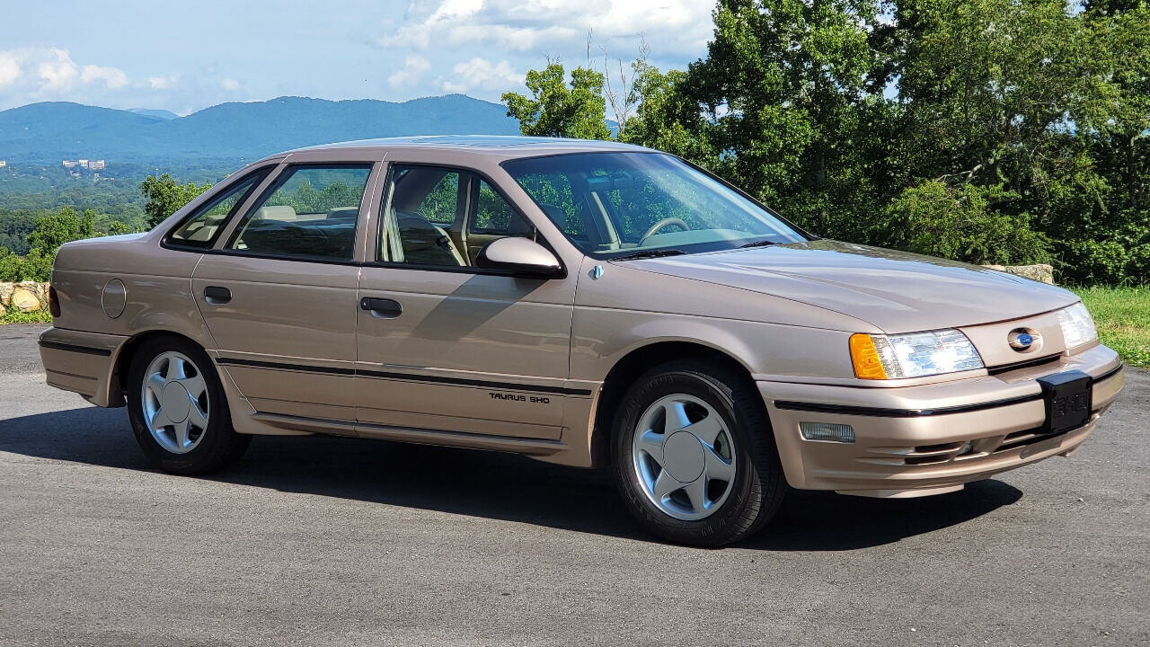 Ford Taurus