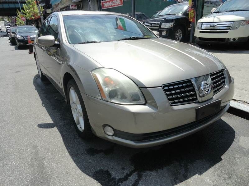 2005 NISSAN Maxima