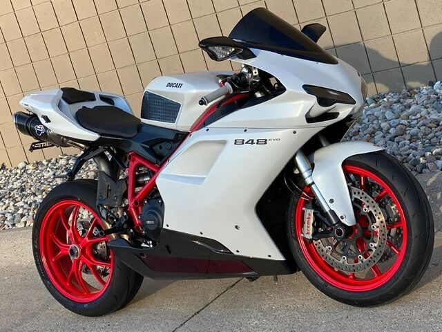 2011 DUCATI Superbike