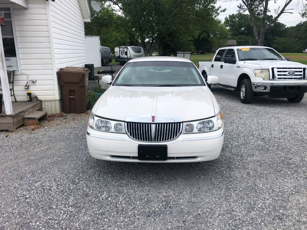 2001 LINCOLN Town Car